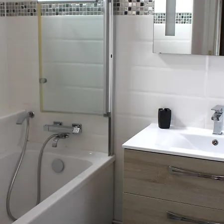 Grande Avec Jacuzzi A La Pointe Aux Chevaux - Fr-1-736-23